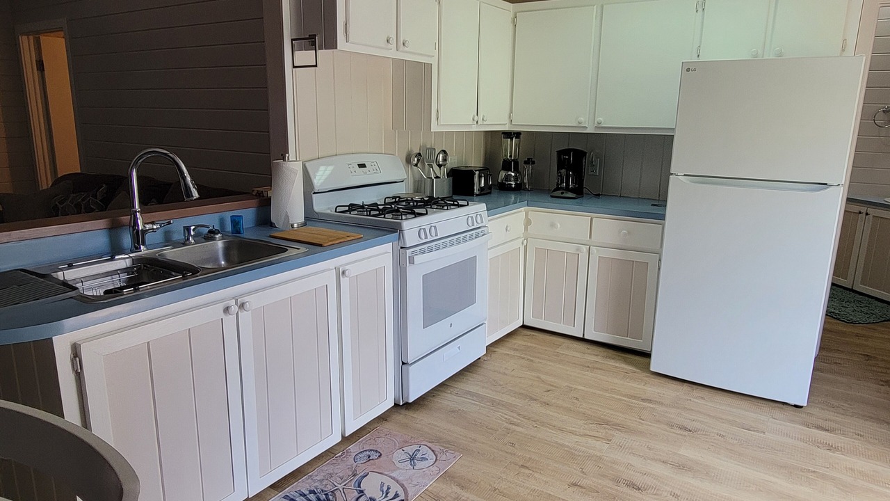 Photo of Kitchen in Bahama Palm Shores
