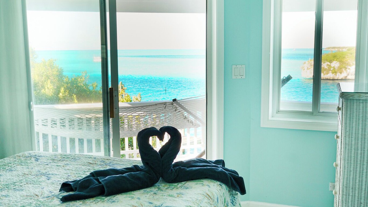Photo of Bedroom in Staniel Cay