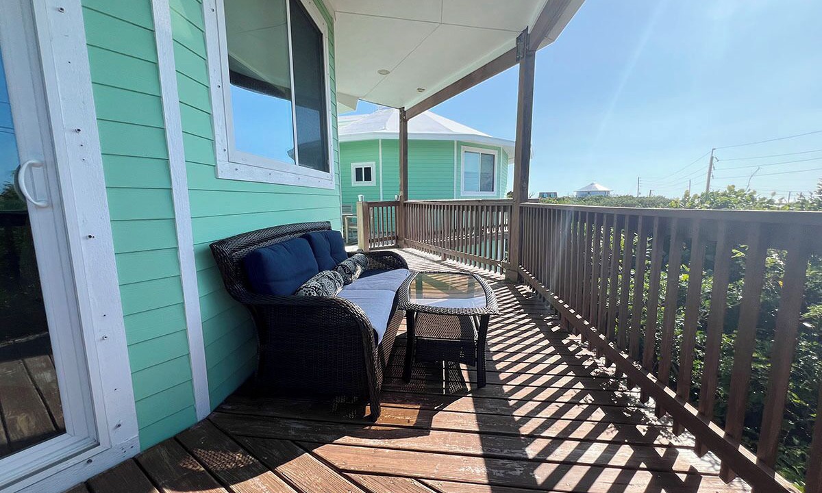 Photo of Patio Balcony in Staniel Cay