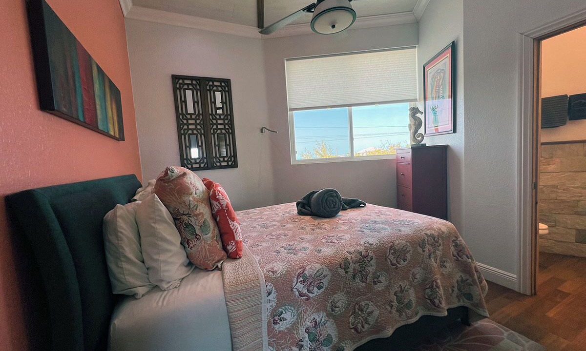 Photo of Bedroom in Staniel Cay