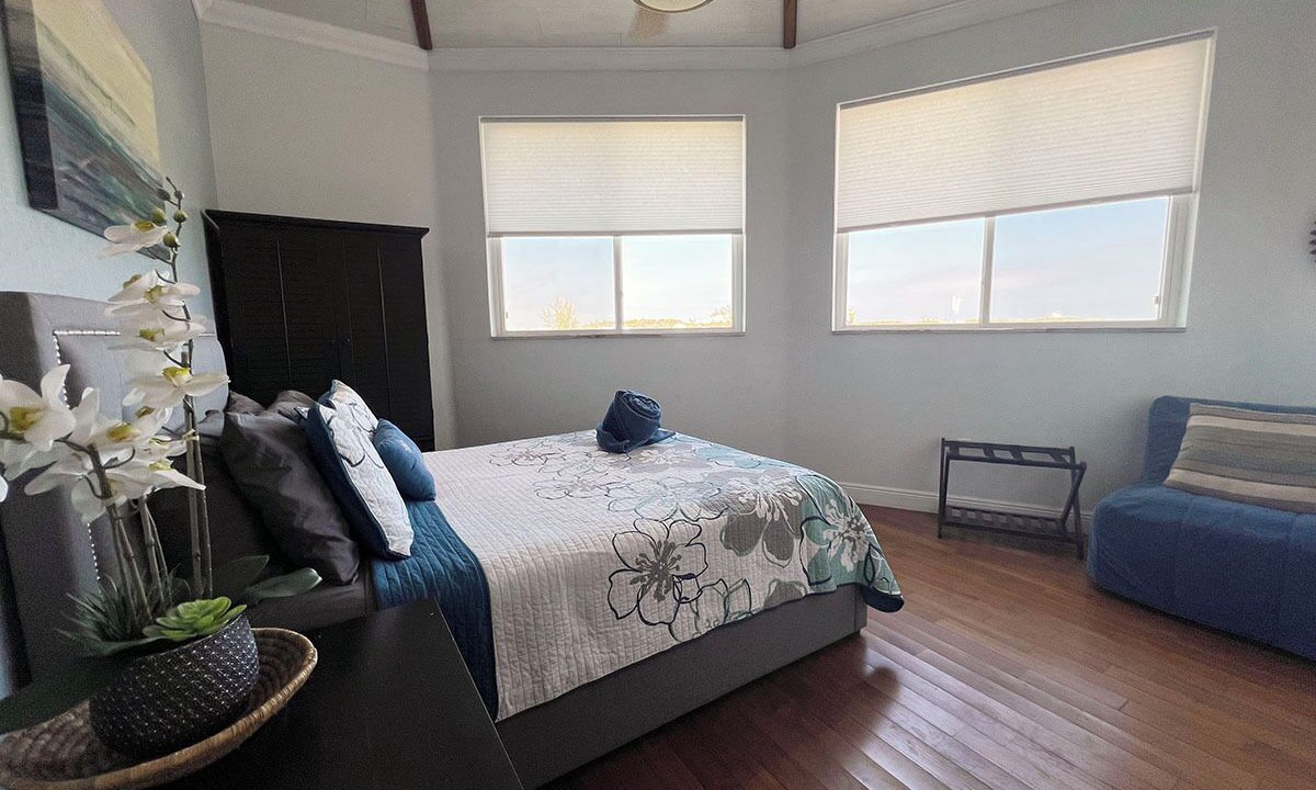 Photo of Bedroom in Staniel Cay