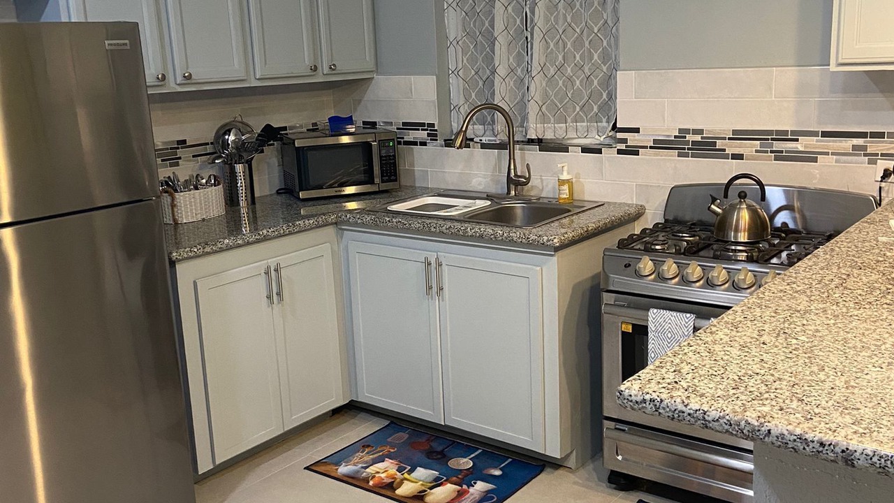Photo of Kitchen in Coral Harbour