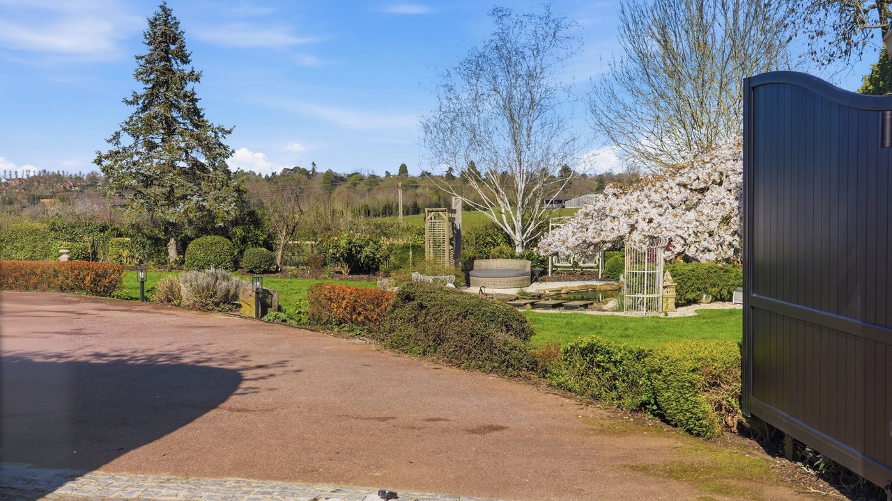 Photo of Outdoor in Westoning