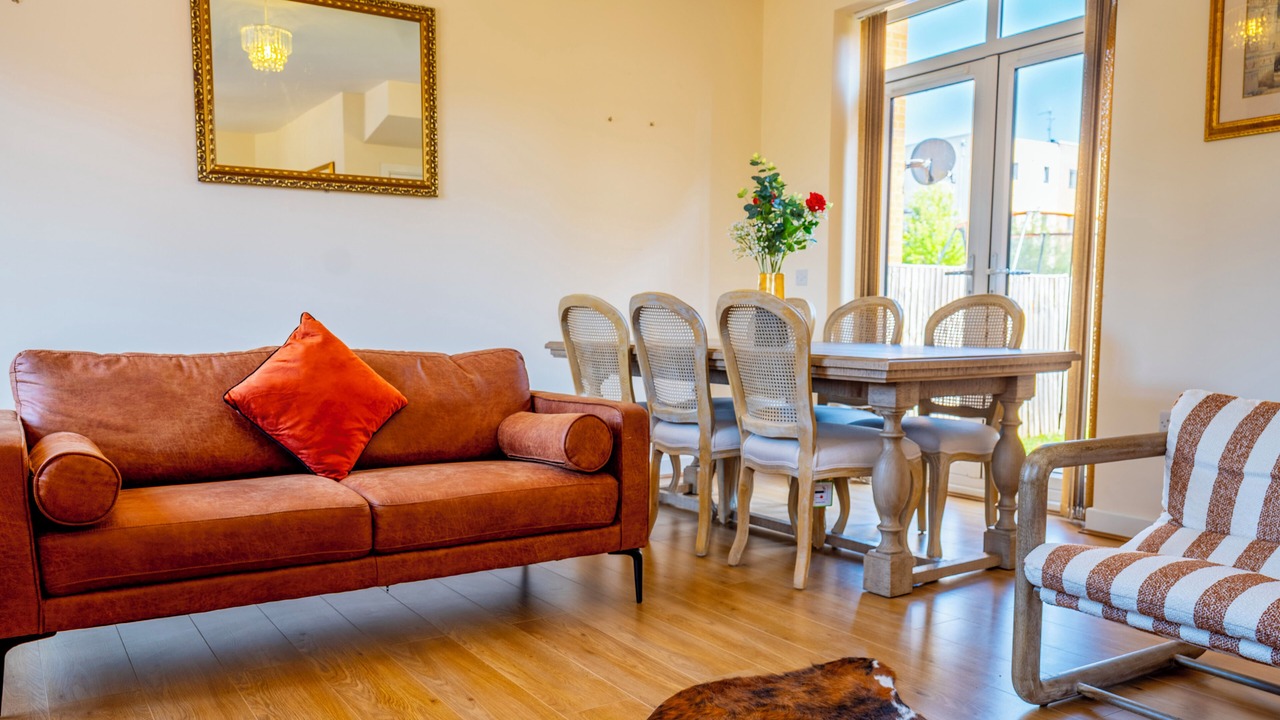 Photo of Livingroom in Bletchley