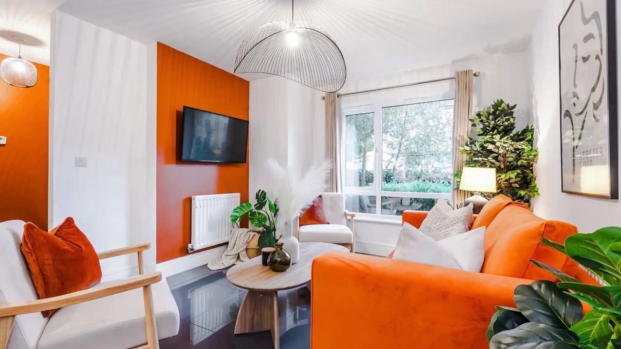 Photo of Livingroom in Hanley