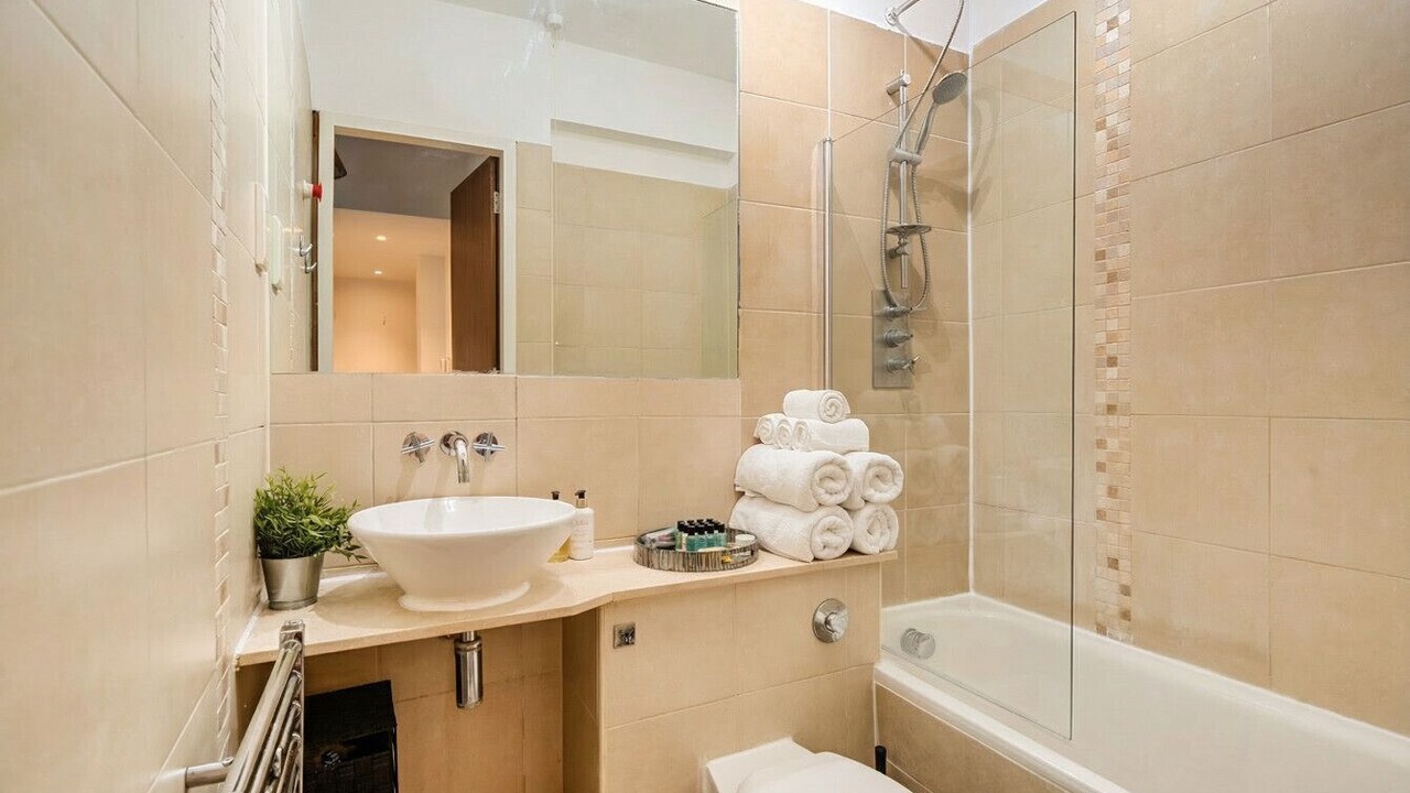 Photo of Bathroom in Frognal and Fitzjohns
