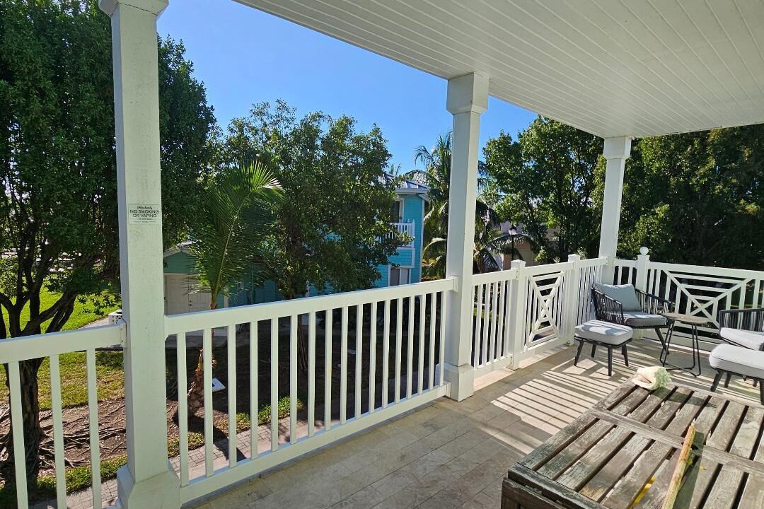 Photo of Patio Balcony in Alice Town