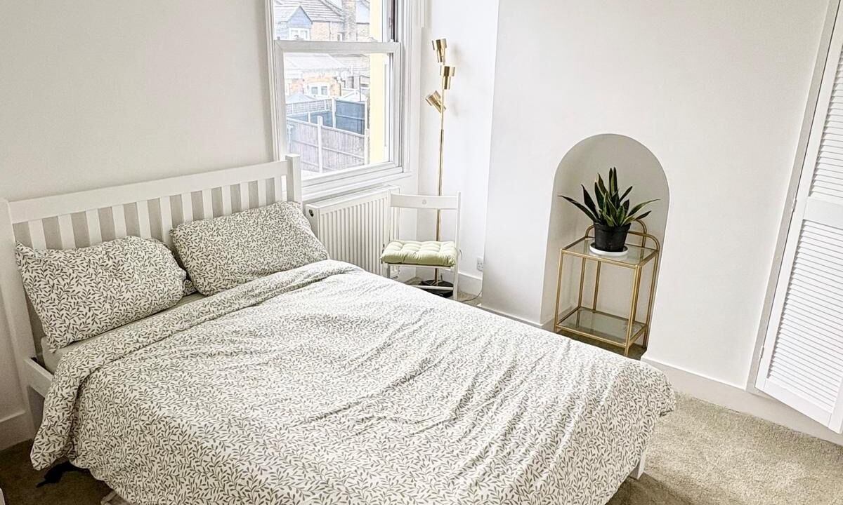 Photo of Bedroom in Island Gardens