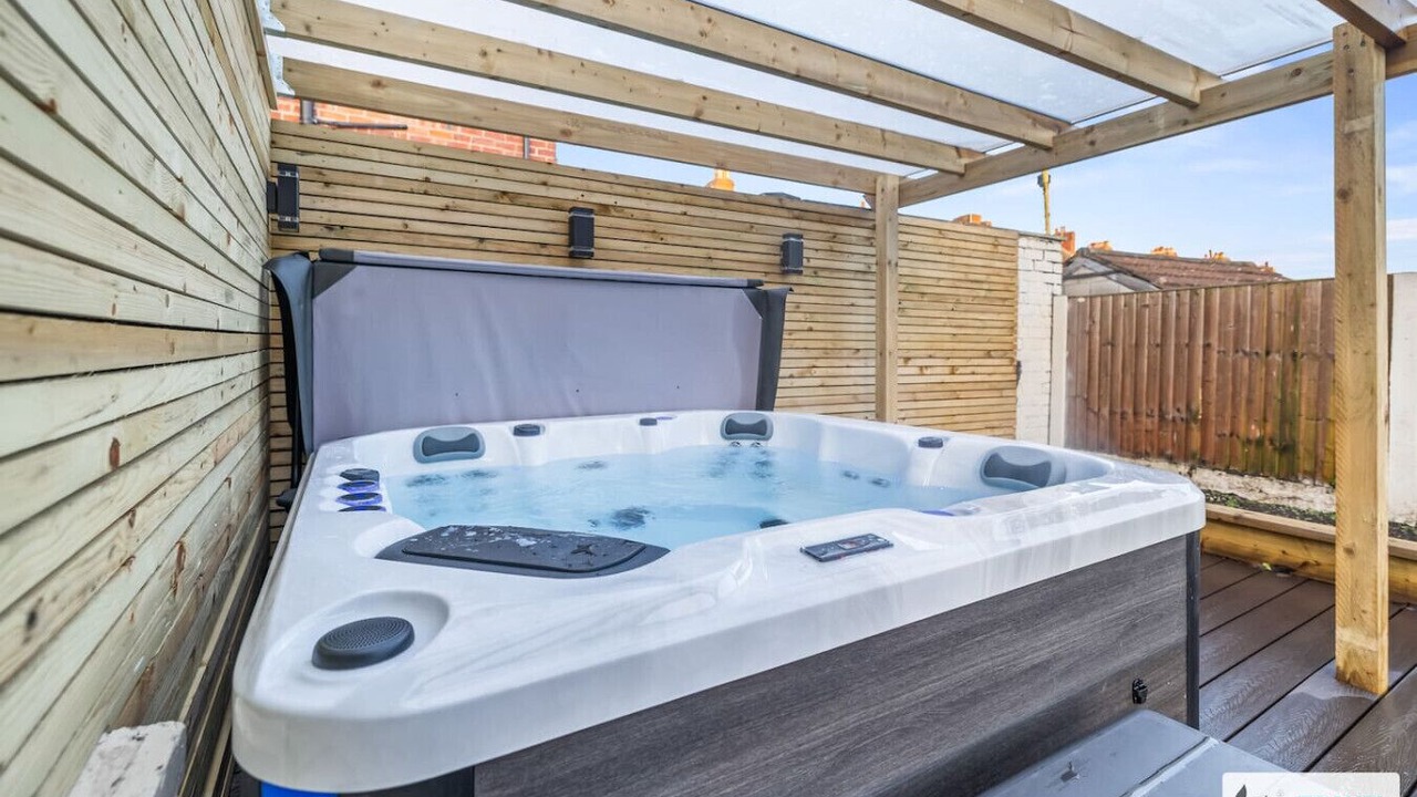 Photo of Outdoor in Cheadle