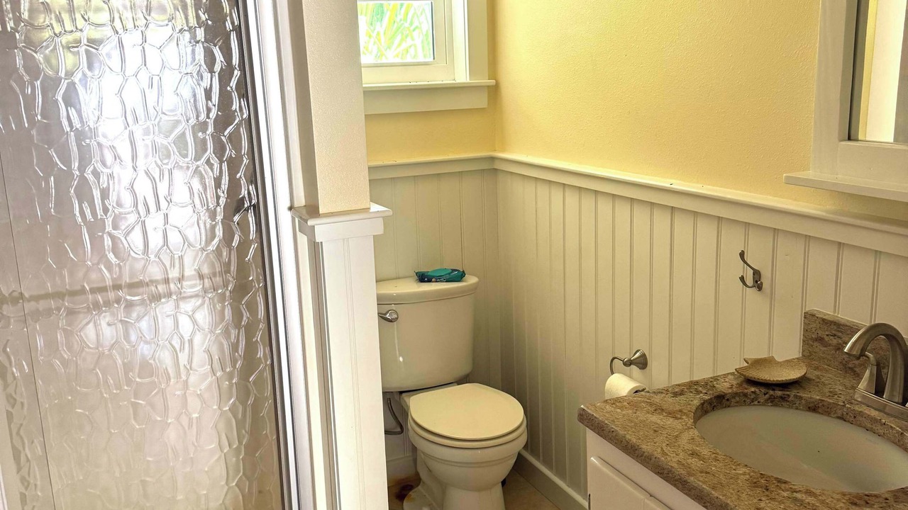 Photo of Bathroom in Lubbers Quarters Cay