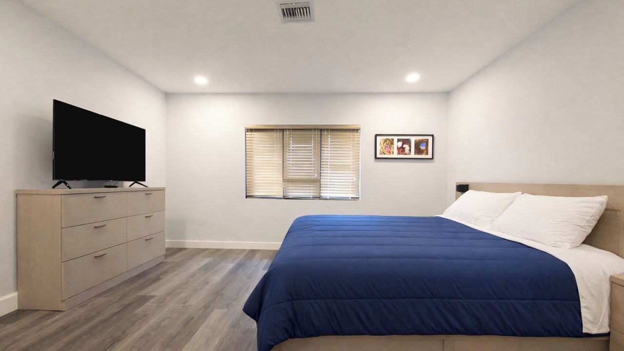 Photo of Bedroom in Bahamas Terrace