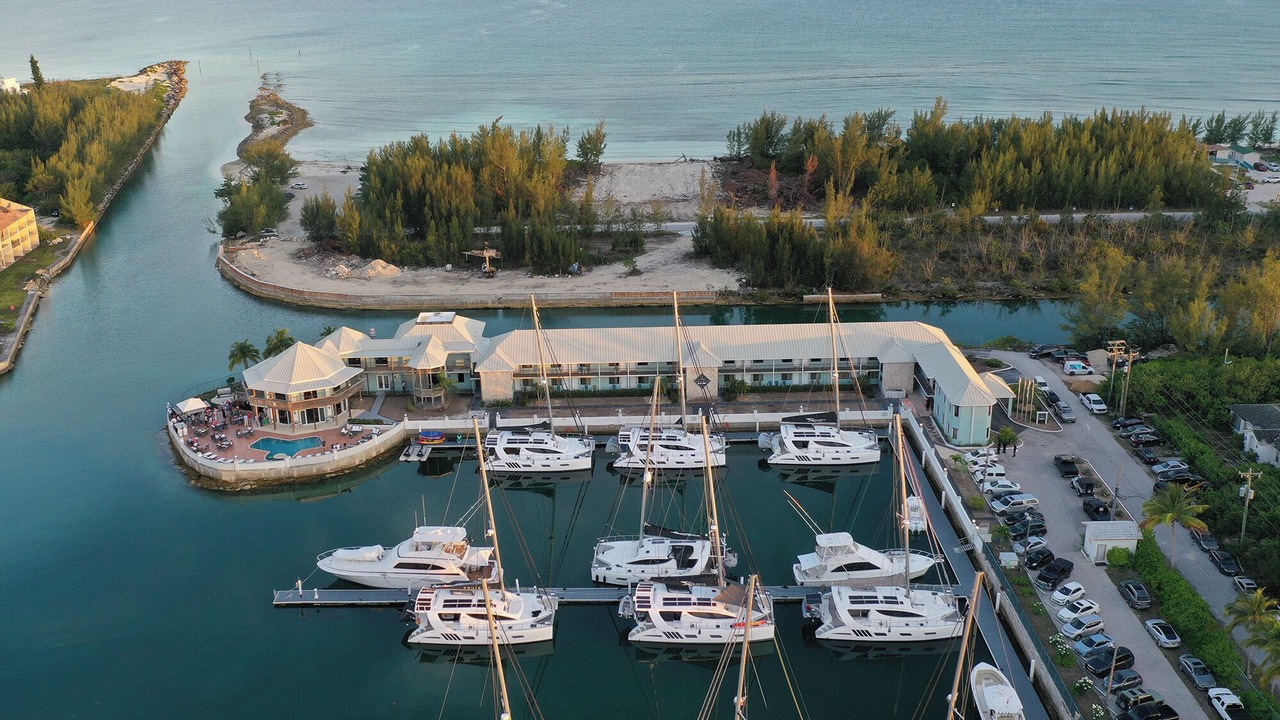 Photo of Others in Bahamas Terrace