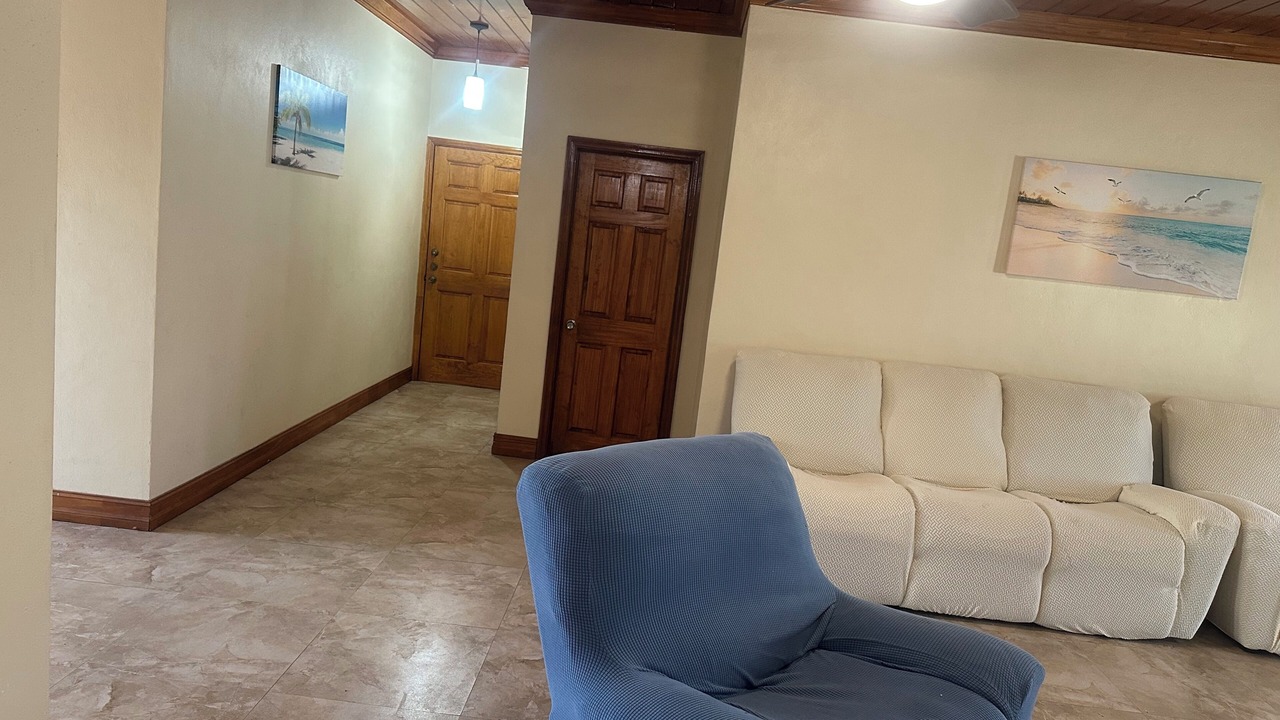 Photo of Livingroom in Nassau