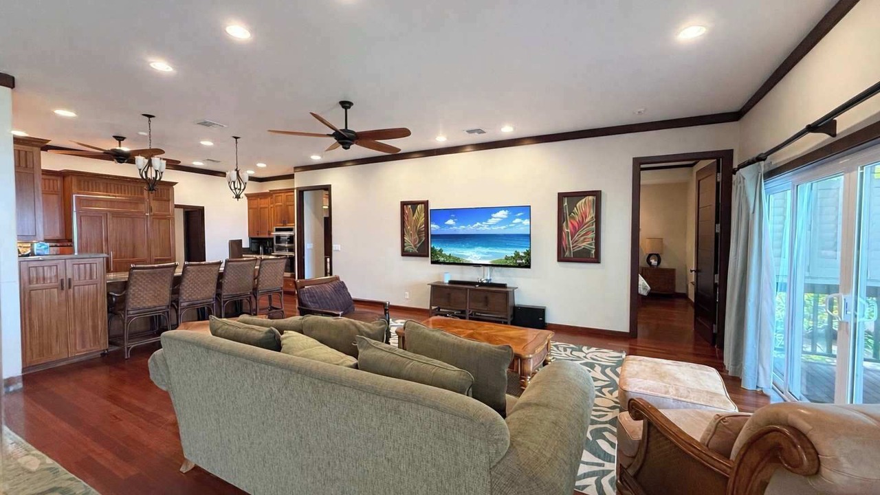 Photo of Livingroom in Makaha