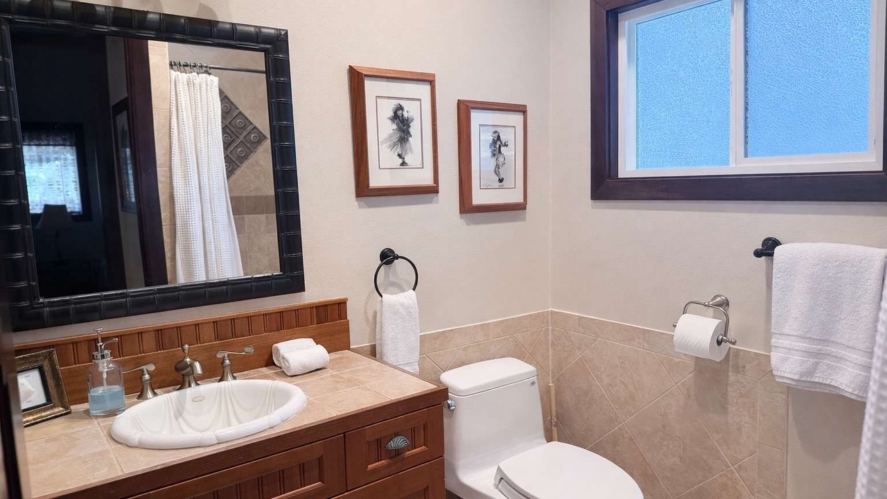 Photo of Bathroom in Makaha