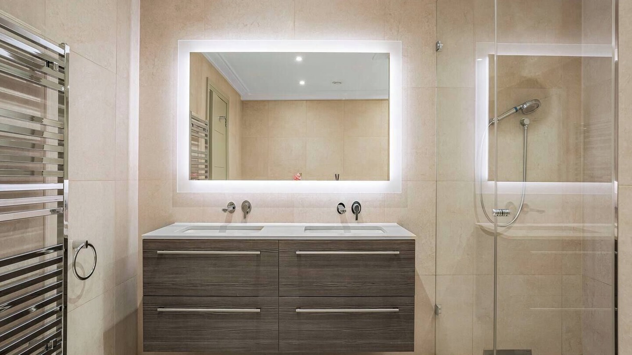 Photo of Bathroom in South Bank