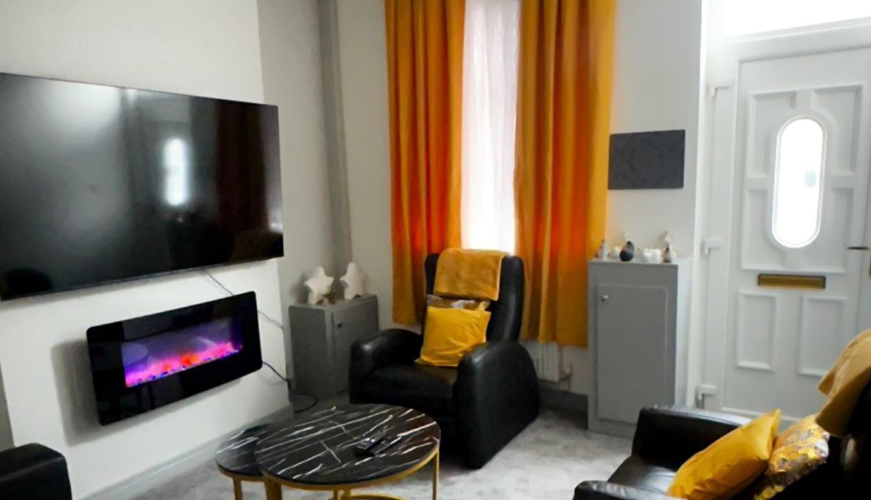 Photo of Livingroom in Stoke-on-Trent