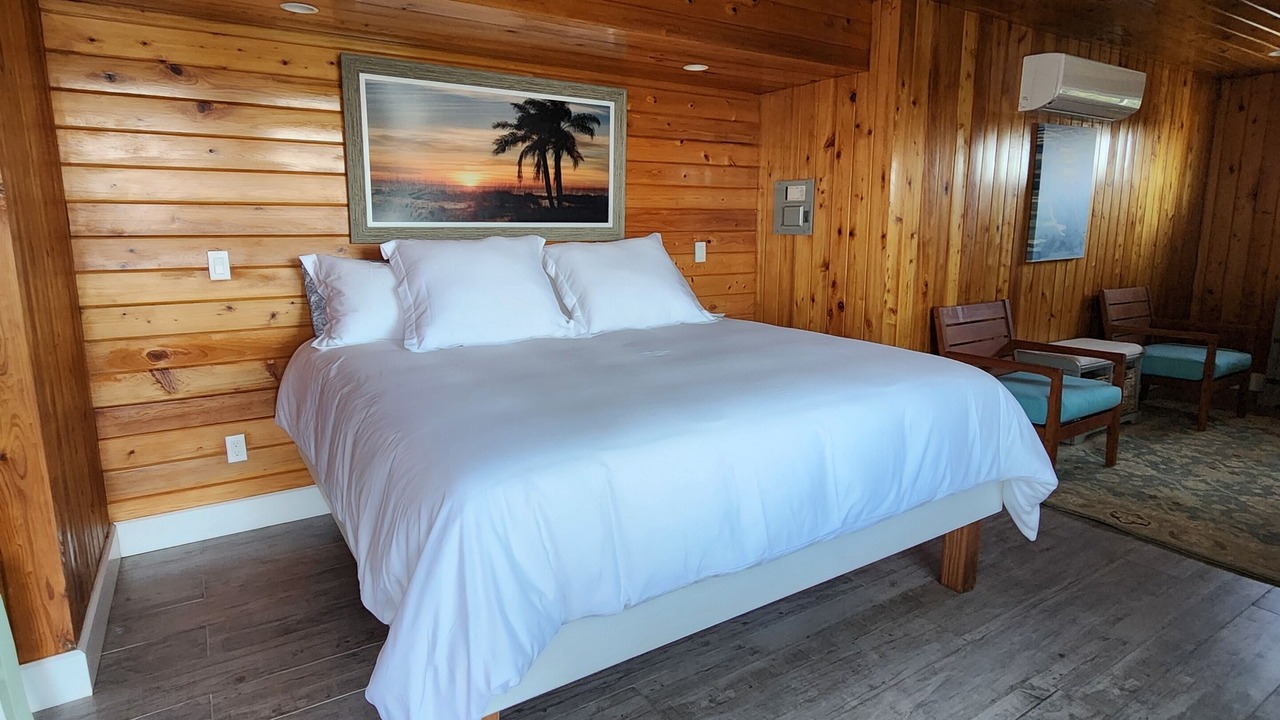 Photo of Bedroom in Lubbers Quarters Cay