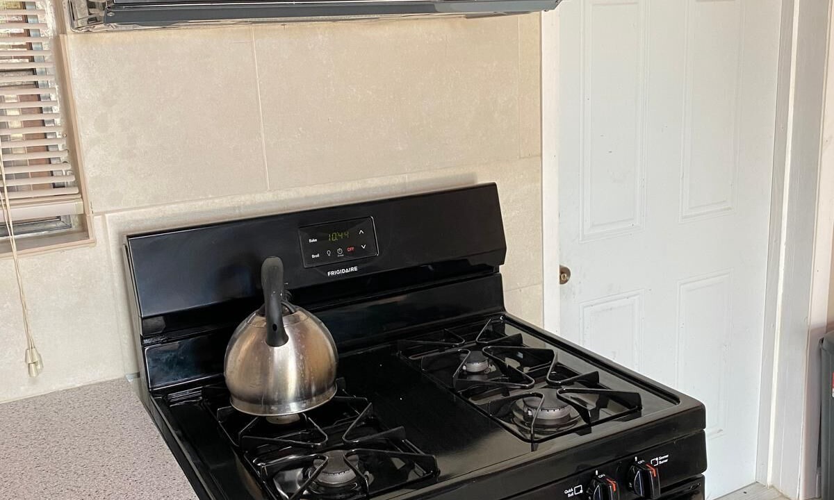 Photo of Kitchen in Mangrove Cay
