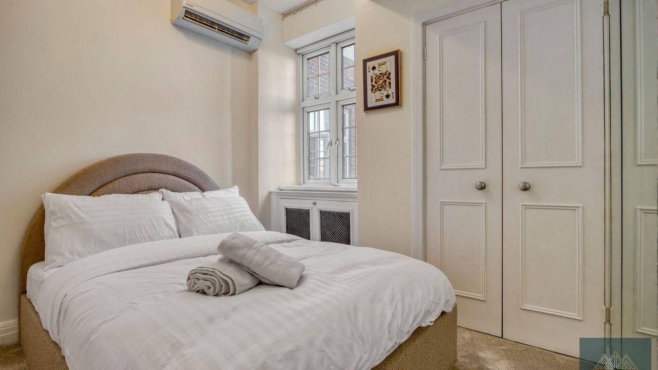 Photo of Bedroom in Knightsbridge