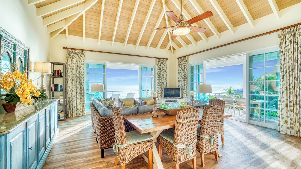 Photo of Livingroom in Dunmore Town