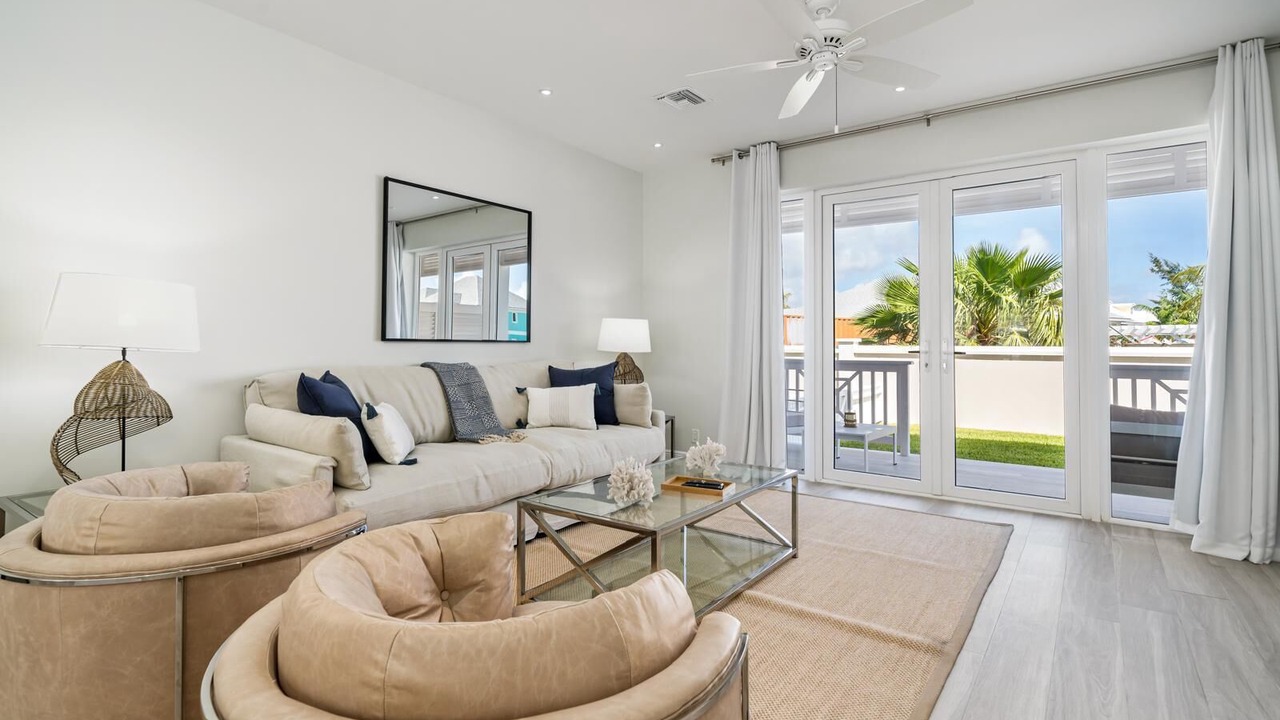 Photo of Livingroom in Nassau