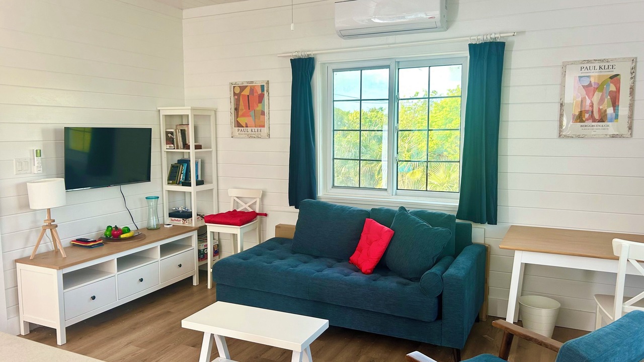 Photo of Livingroom in North Palmetto Point