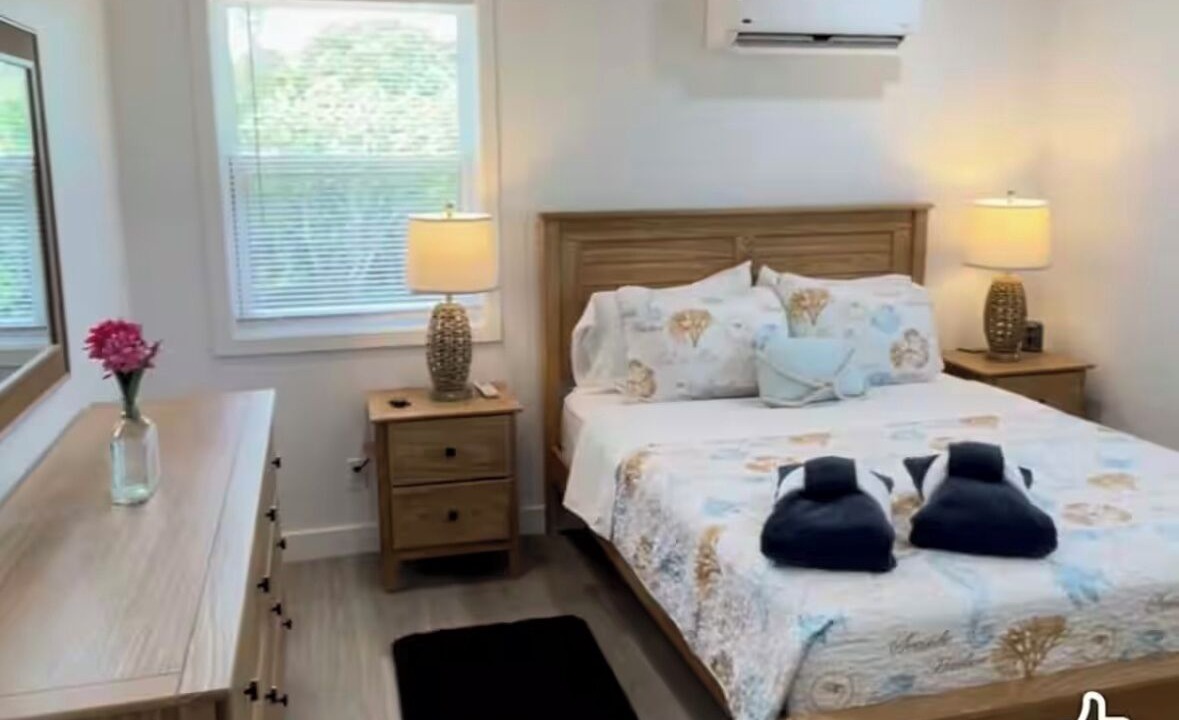 Photo of Bedroom in Green Turtle Cay