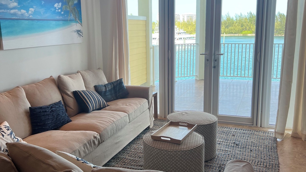 Photo of Livingroom in Bell Channel Bay