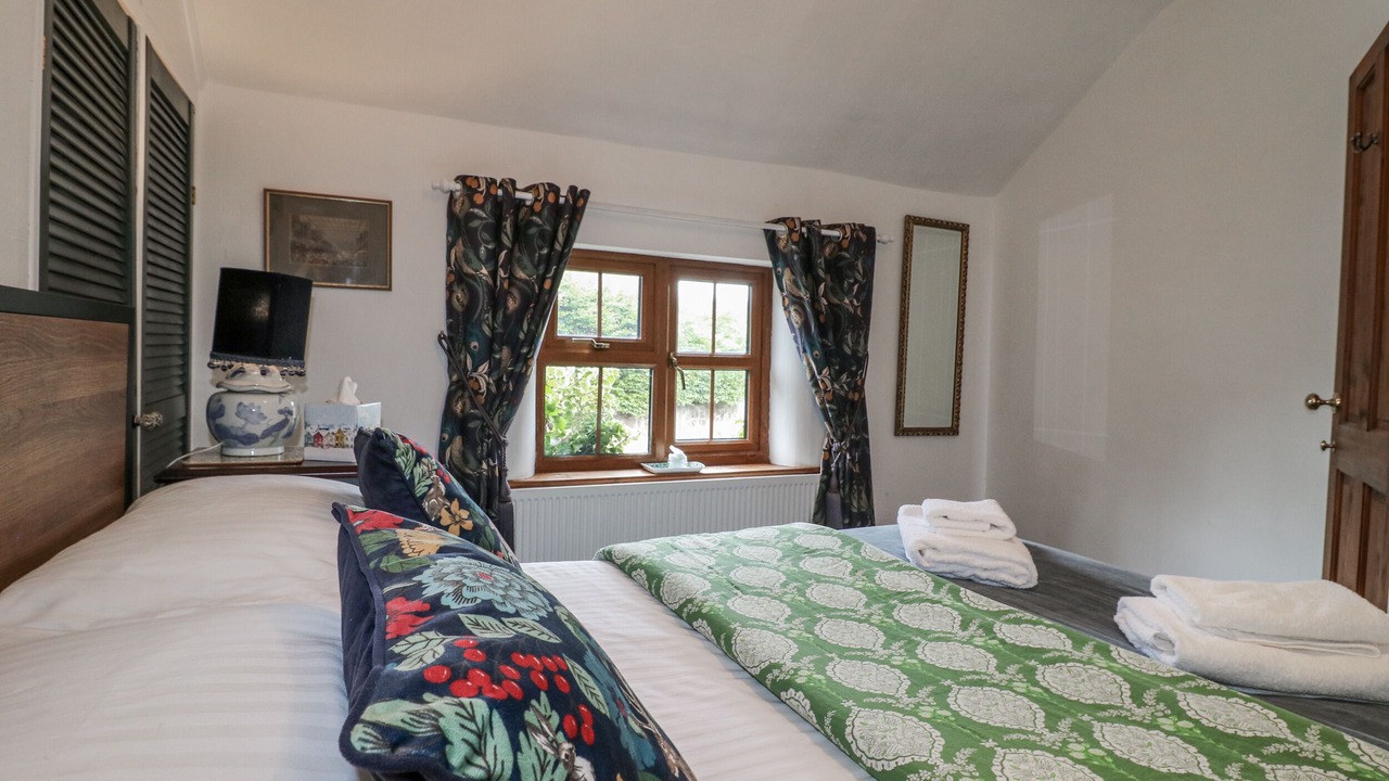 Photo of Bedroom in Alton
