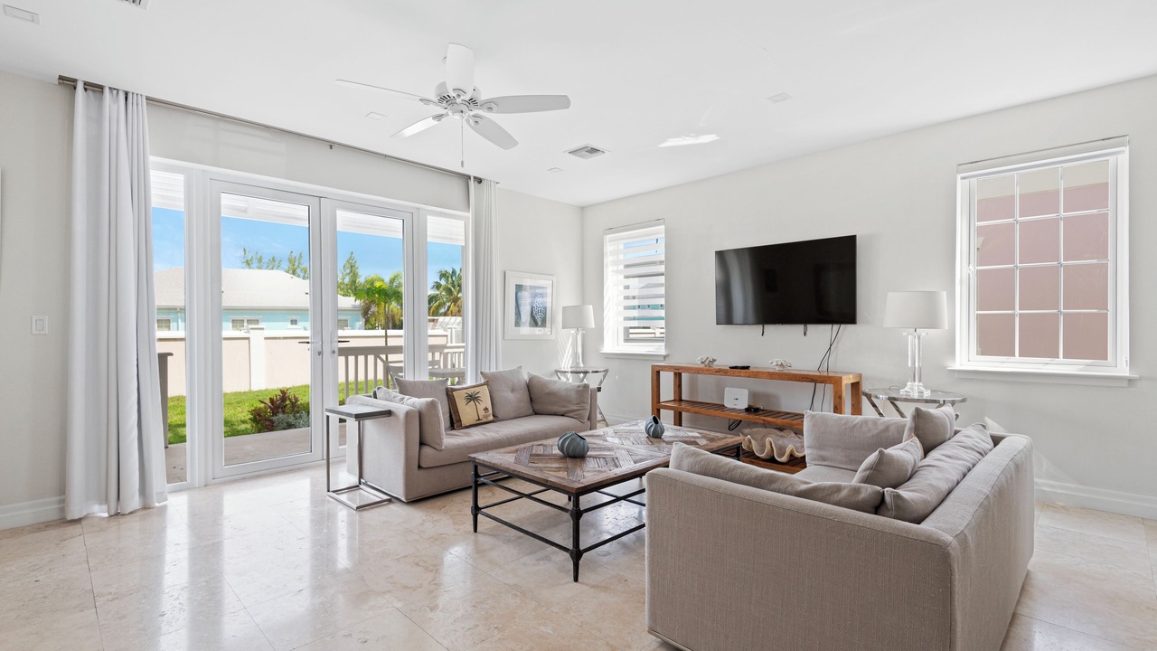 Photo of Livingroom in Nassau