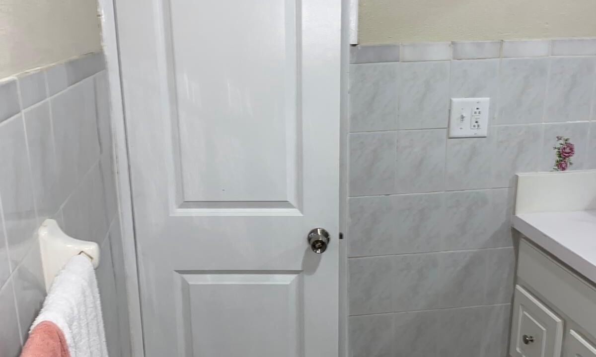 Photo of Bathroom in Mangrove Cay
