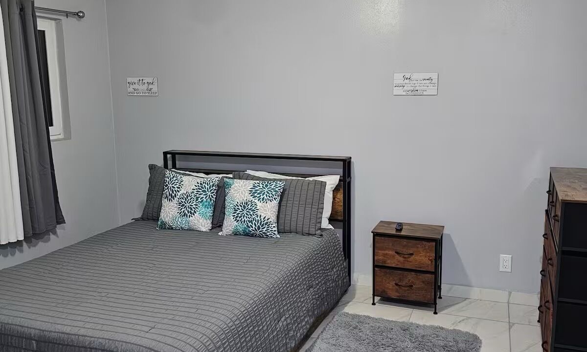 Photo of Bedroom in Nassau