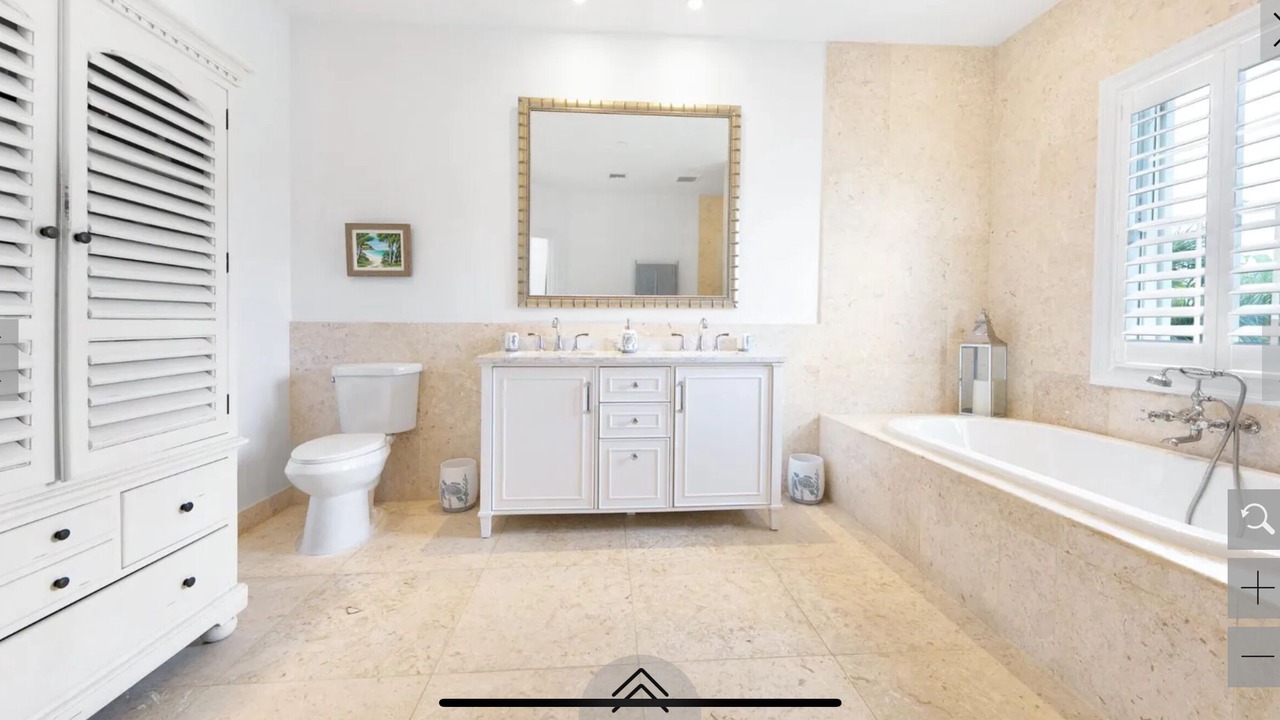 Photo of Bathroom in Nassau