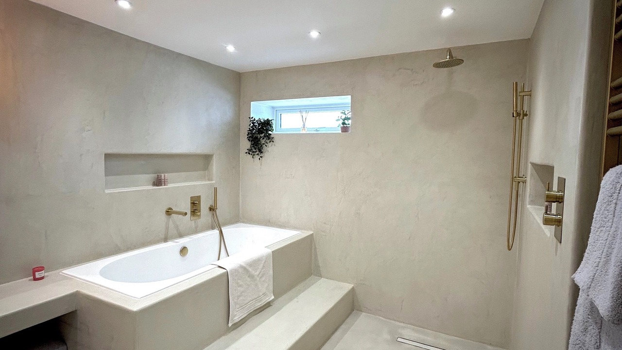 Photo of Bathroom in Charlton-on-Otmoor