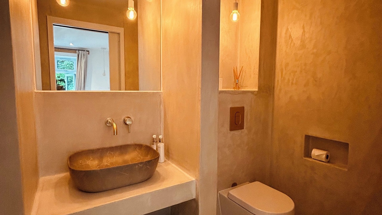 Photo of Bathroom in Charlton-on-Otmoor