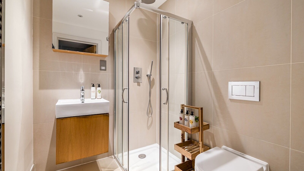 Photo of Bathroom in Swiss Cottage