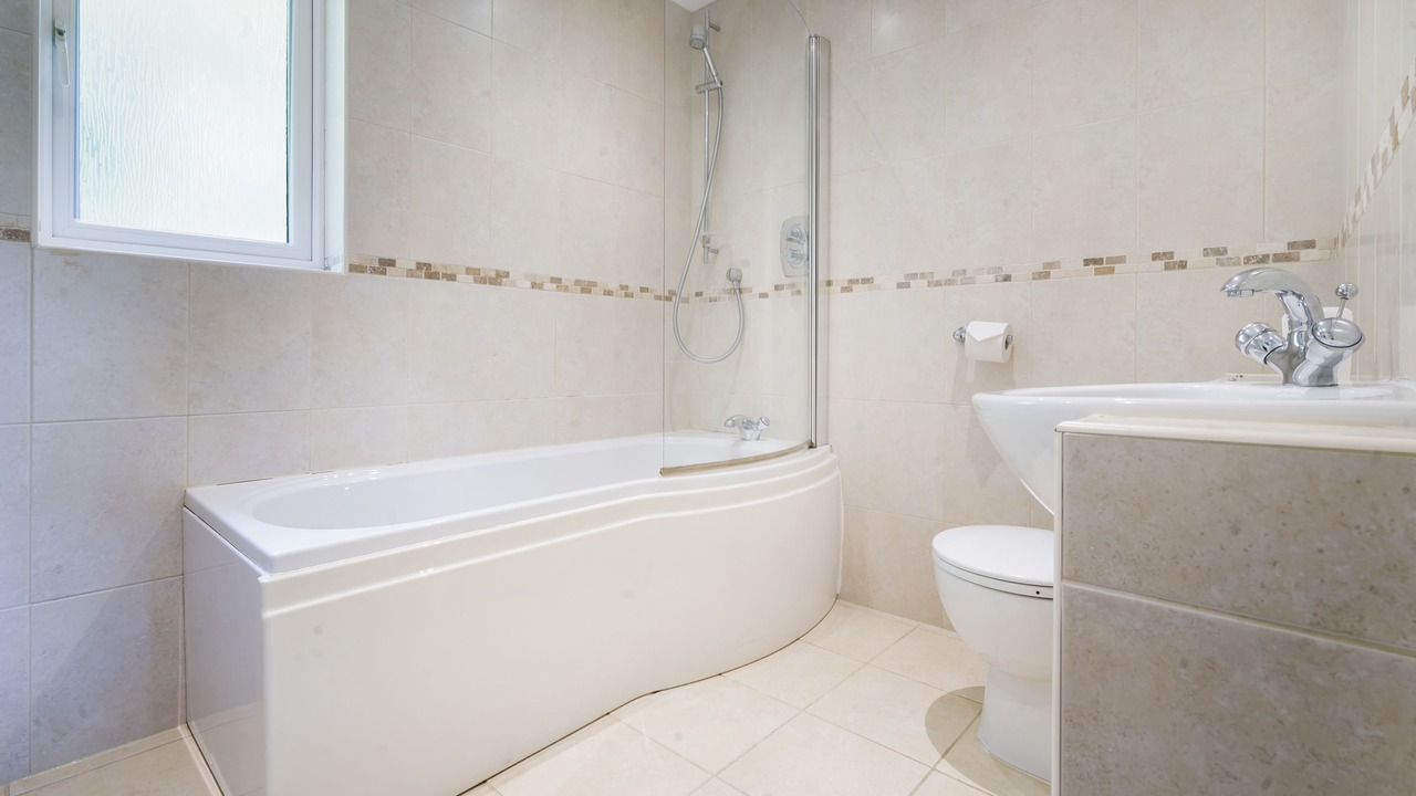 Photo of Bathroom in Chapel Stile