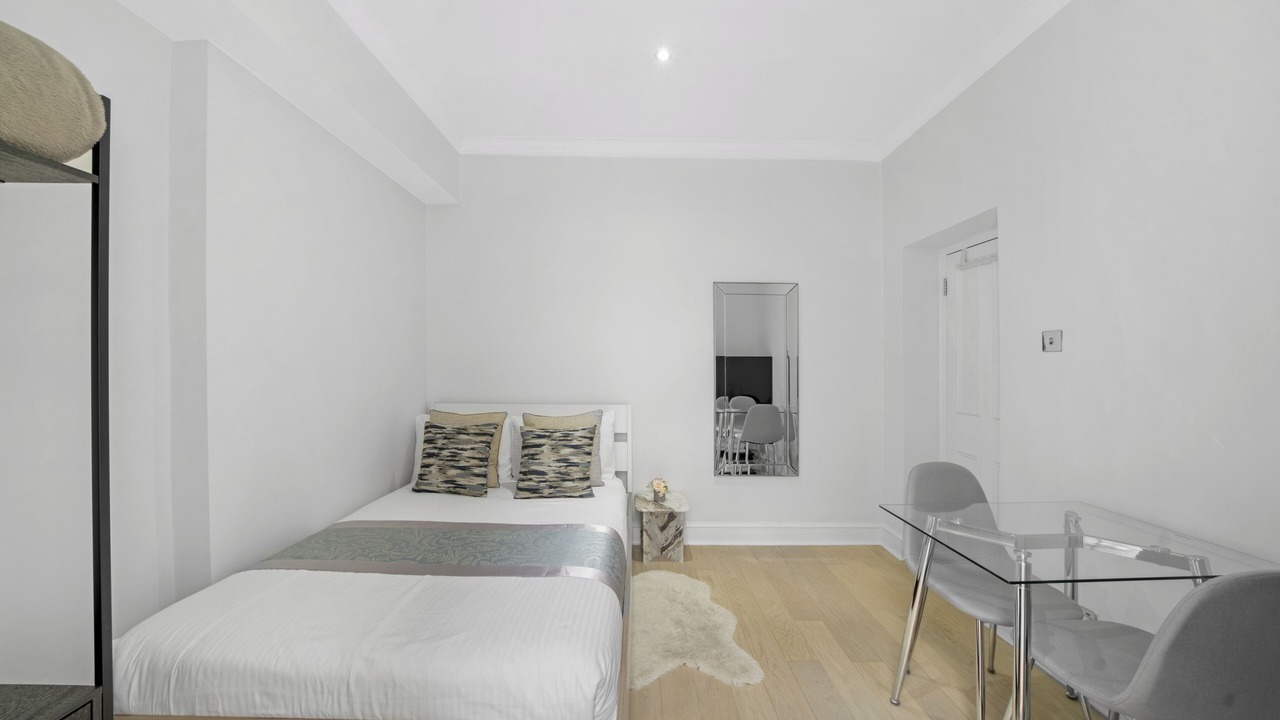 Photo of Bedroom in City of Westminster