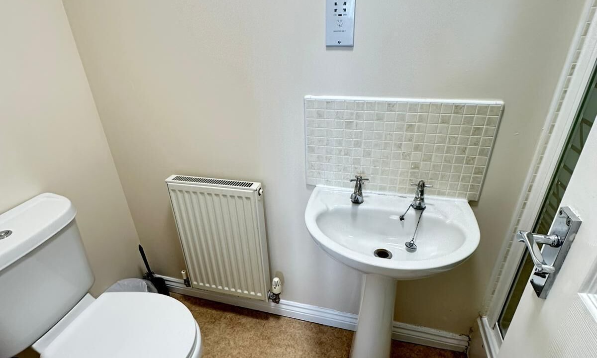 Photo of Bathroom in Leighton Buzzard