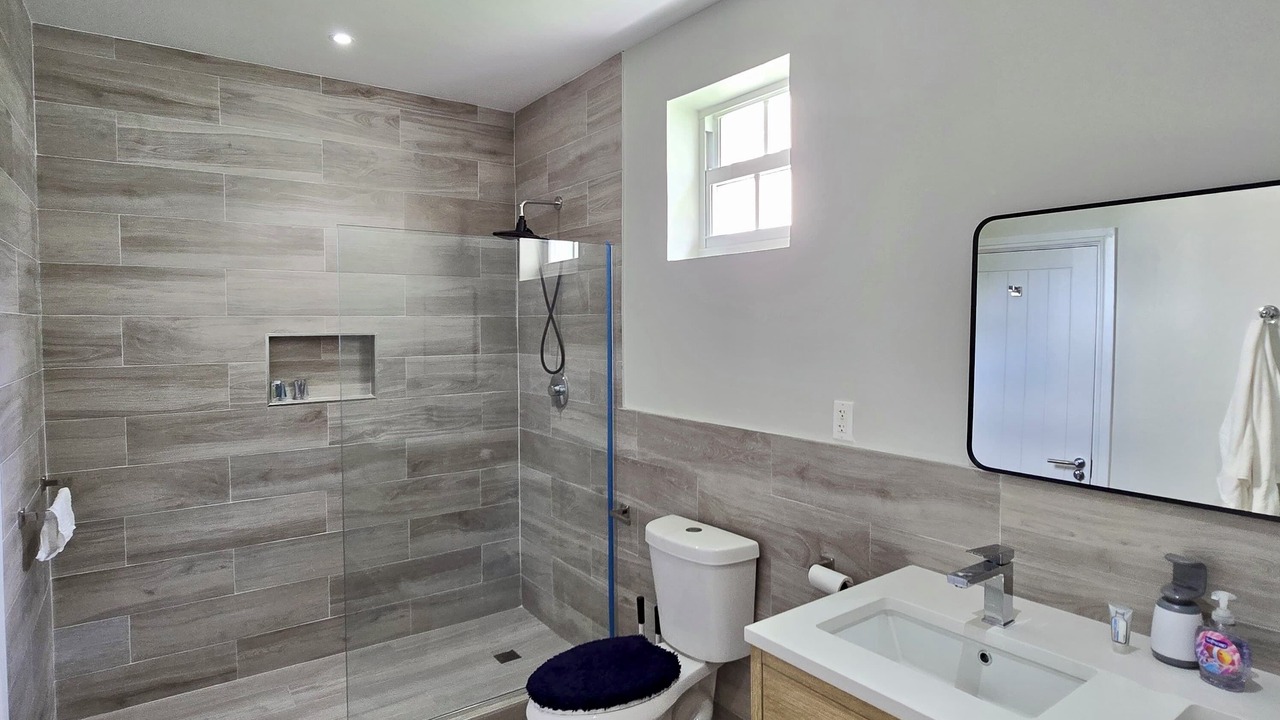 Photo of Bathroom in Palm Cay
