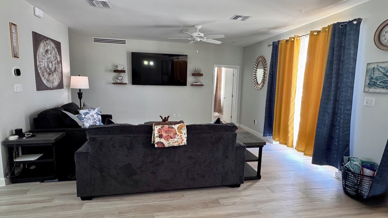 Photo of Livingroom in Palm Cay