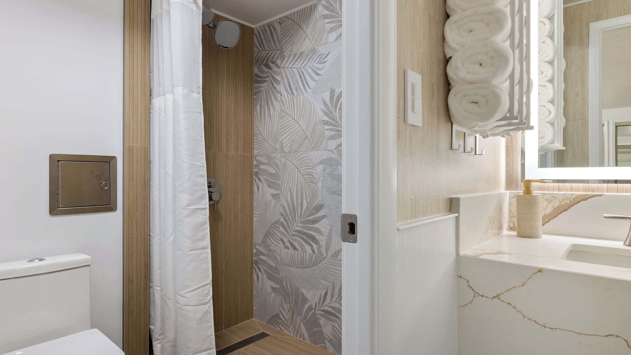Photo of Bathroom in Punaluu