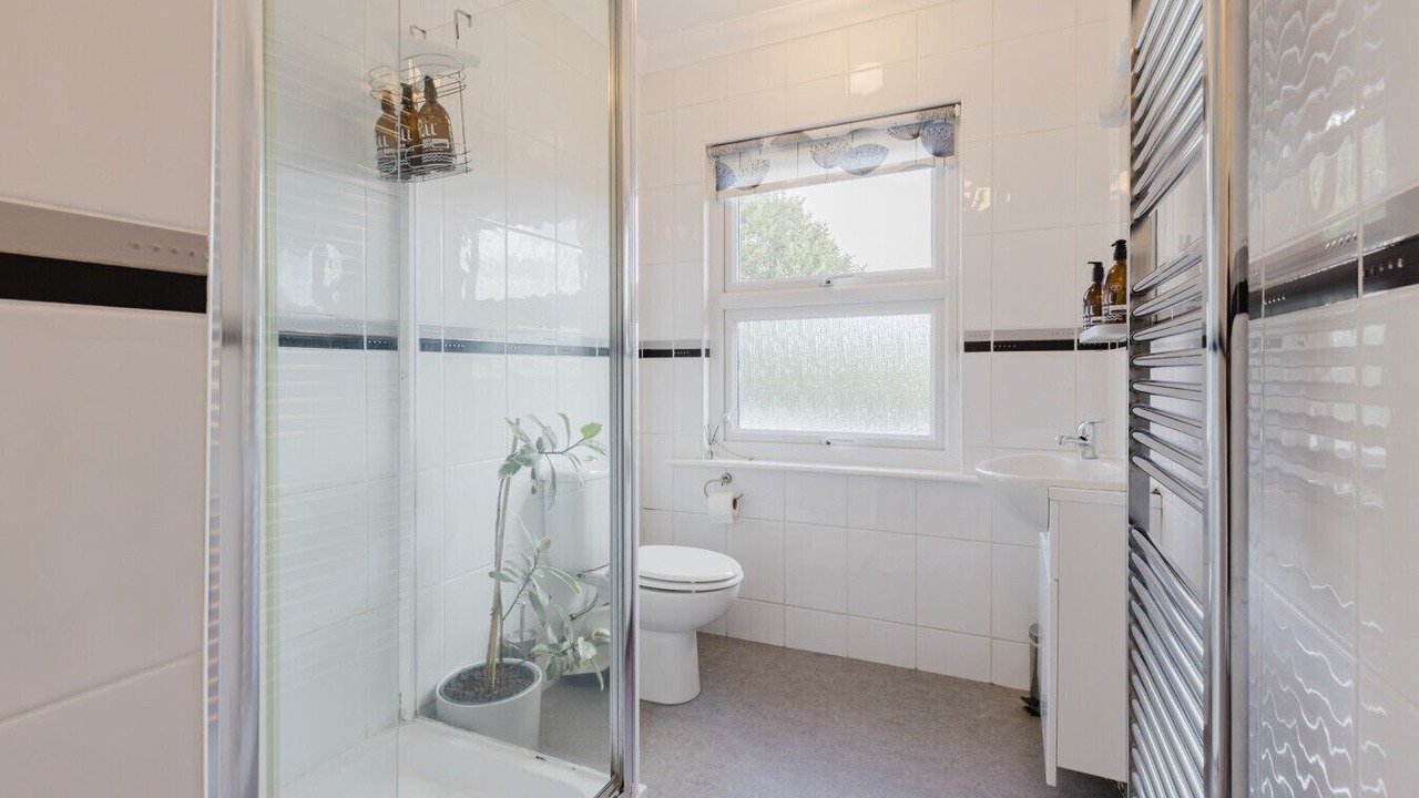 Photo of Bathroom in Tring