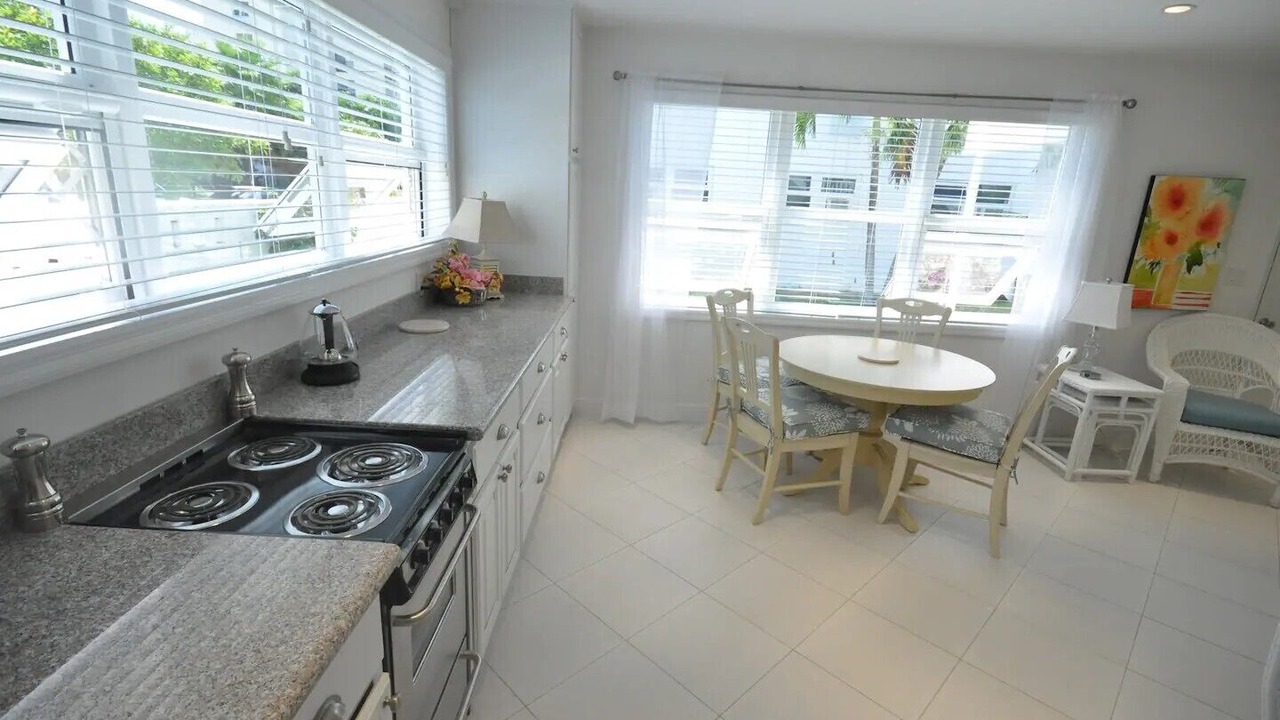 Photo of Kitchen in Discovery Bay
