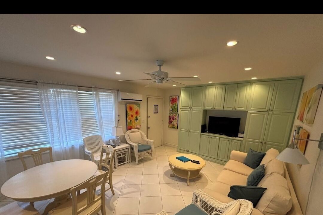 Photo of Livingroom in Discovery Bay