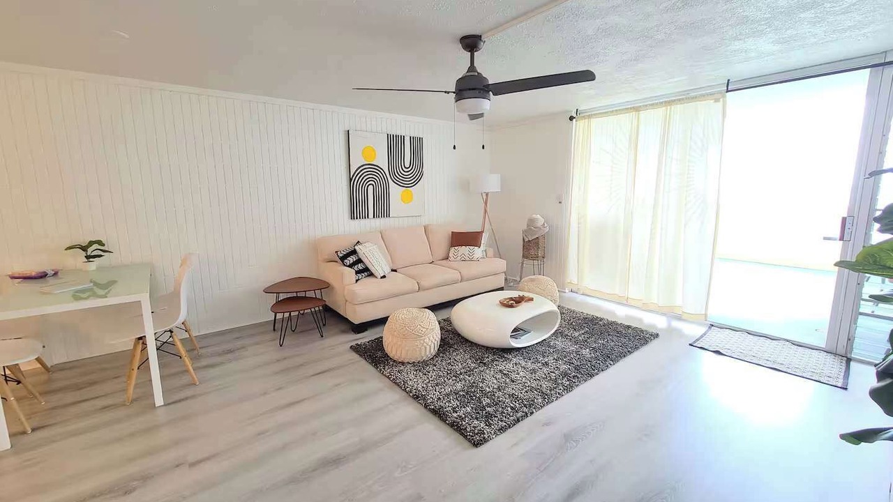 Photo of Livingroom in Punaluu