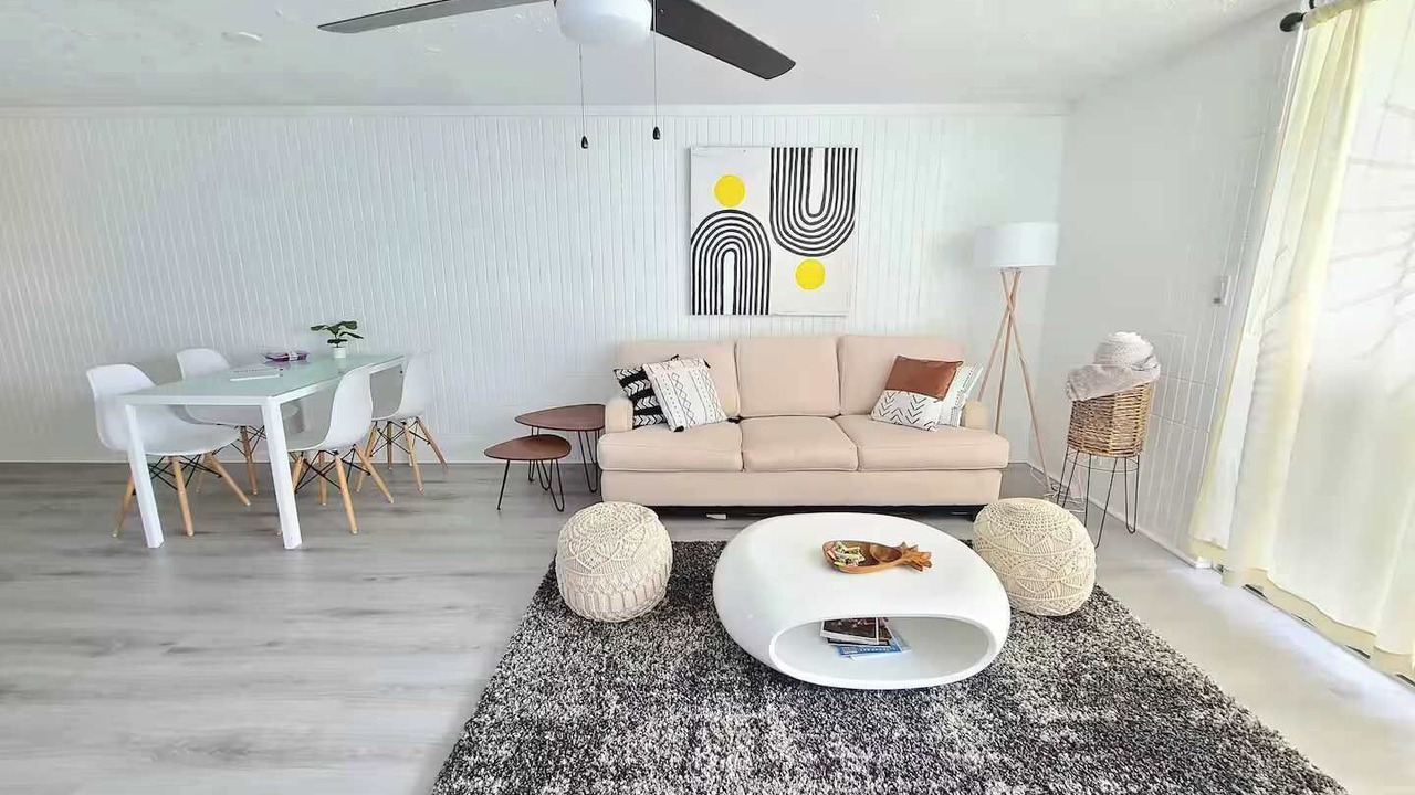 Photo of Livingroom in Punaluu