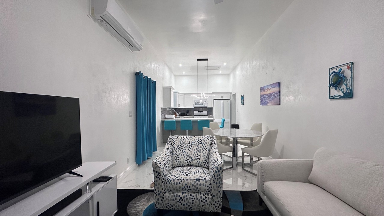 Photo of Livingroom in Farmer's Hill