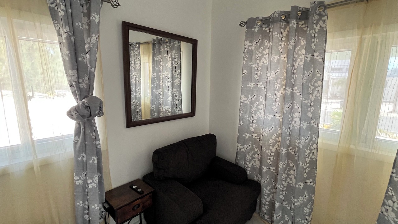 Photo of Livingroom in Farmer's Hill